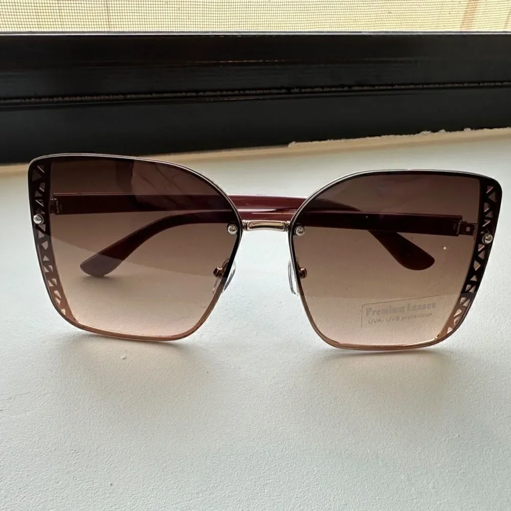 New Fashion Sunglasses Large Frames, Light Weight, Mixed Metal